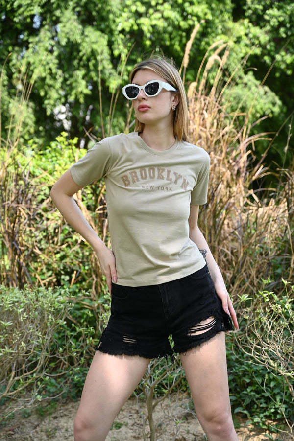 Brooklyn Vibes – Light Green T-Shirt