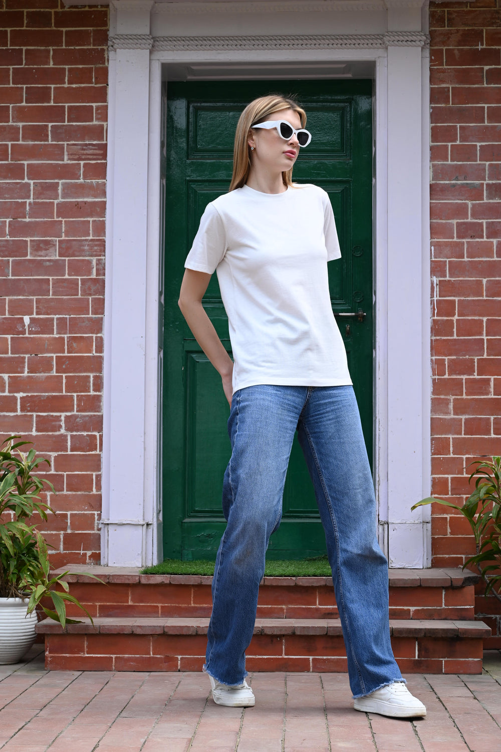 White T-Shirt – Stylish Back Ribbon Design